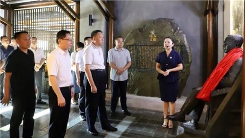 湖南省政協(xié)主席、黨組書記毛萬春一行來集團白沙溪茶廠考察調(diào)研