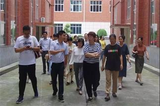 中國人民大學(xué)茶道哲學(xué)研究所湖南茶文化考察團一行赴集團白沙溪茶廠、益陽茶廠、君山茶業(yè)考察調(diào)研